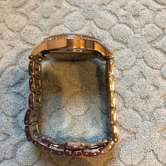 VINCE CAMUTO PYRAMID BRACELET WATCH- SILVER - Picture 4 of 4